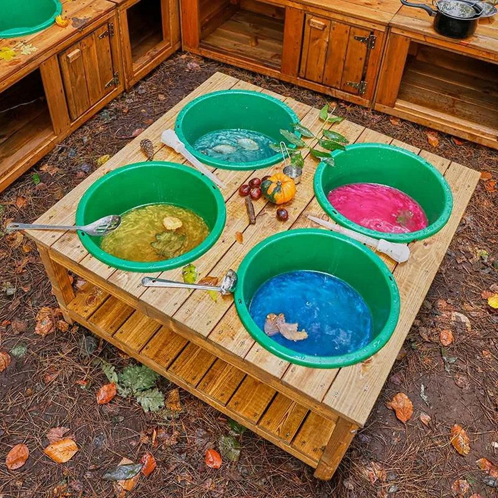 Cosy Simple Outdoor Mixing Station Low
