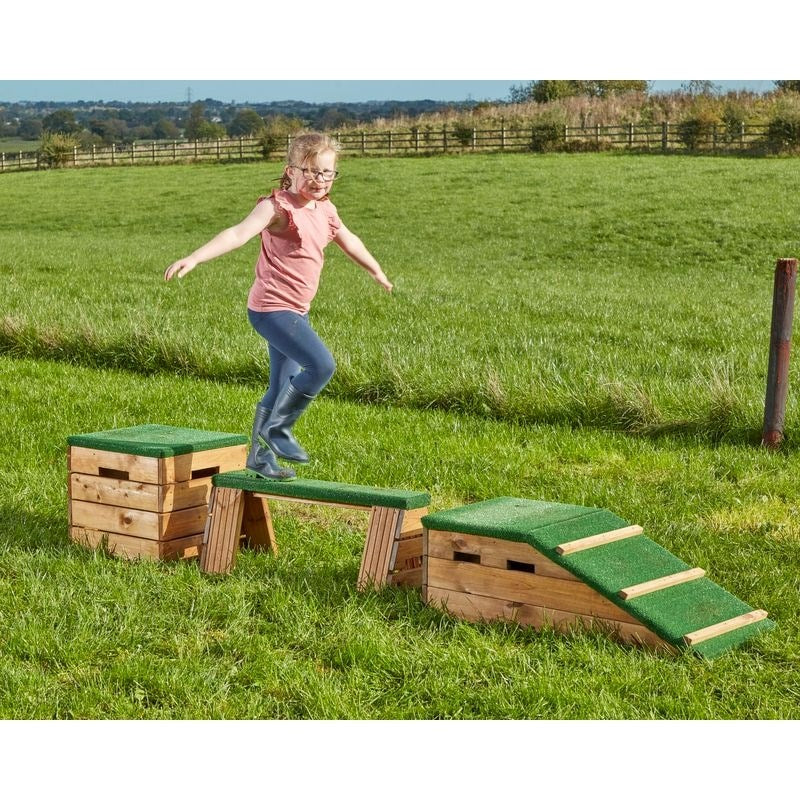 Cosy Move & Make Meadow Course Set 3