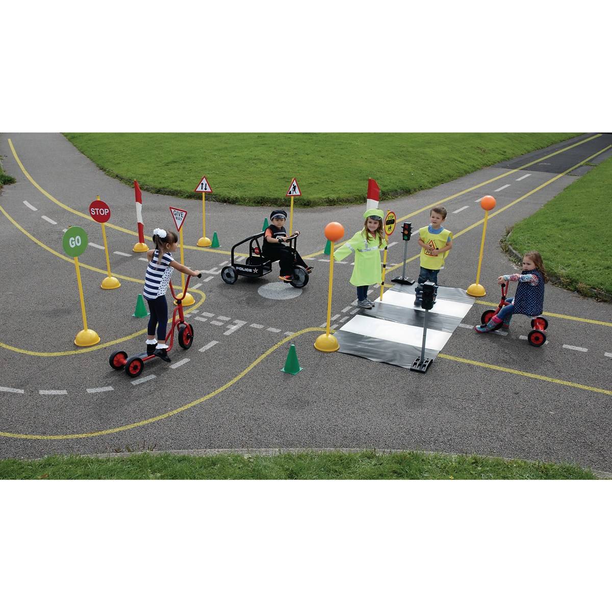 Road Safety Activity Set - Pack Of 23
