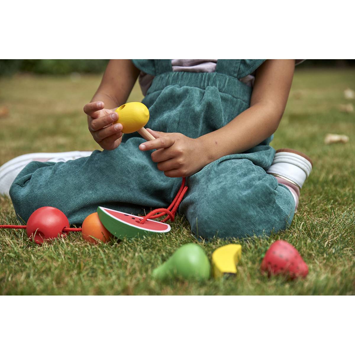 **Wooden Lacing Fruits - Pack Of 8 - ABC School Supplies
